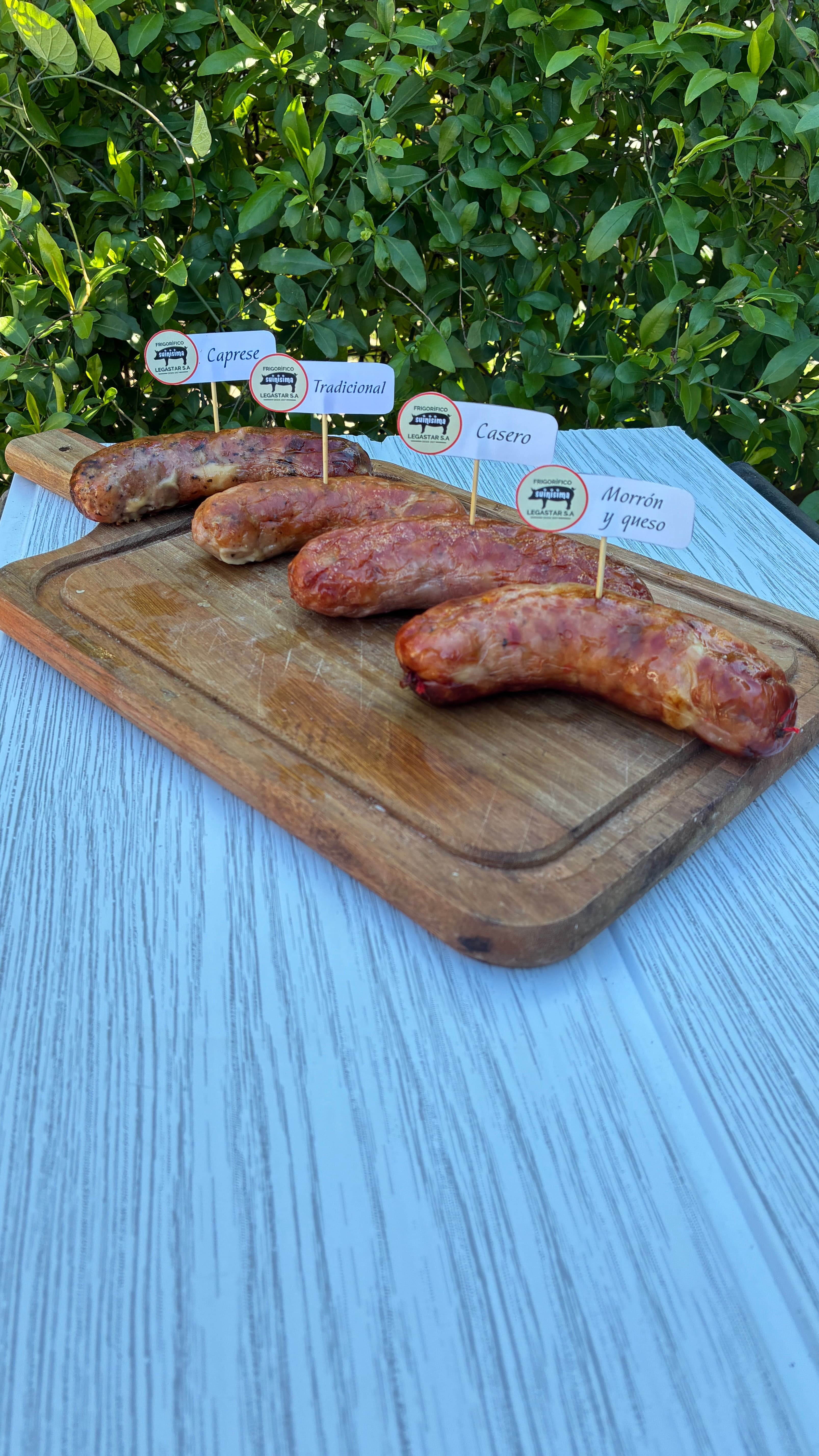 Chorizos asados — Caprese, Tradicional, Casero, Morrón y queso